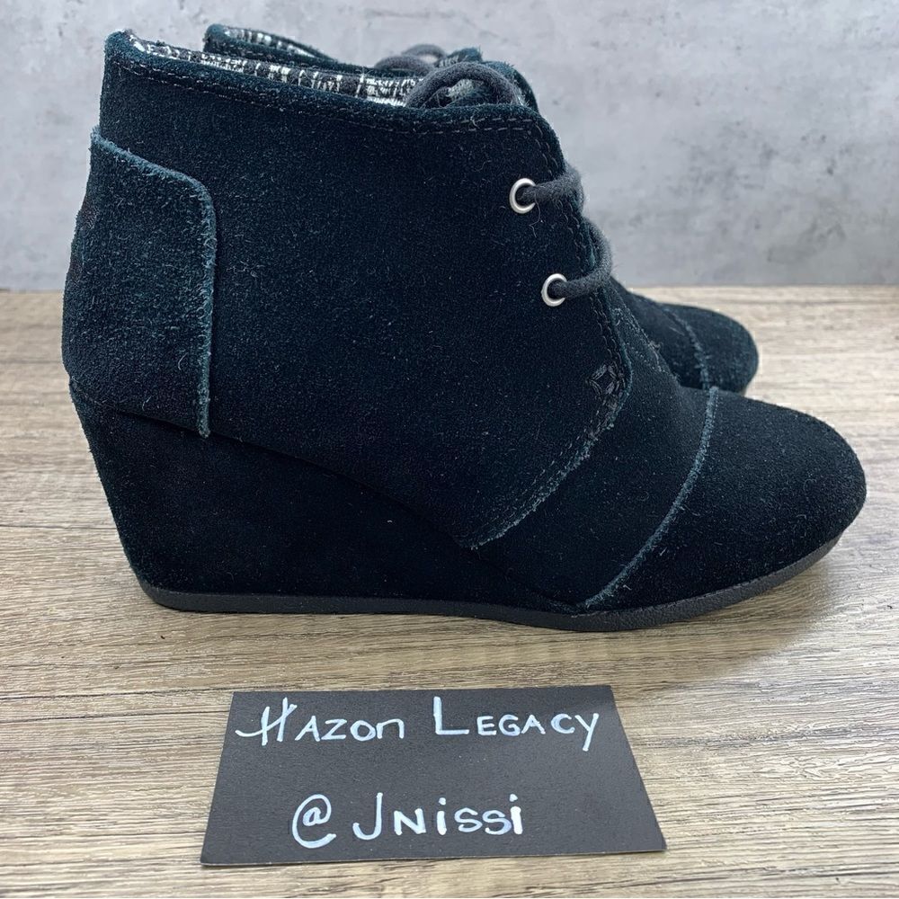 TOMS~Women's~Black Suede Nubuck Desert Lace Up Wedge Ankle Boots~Size 7 - Picture 2 of 11